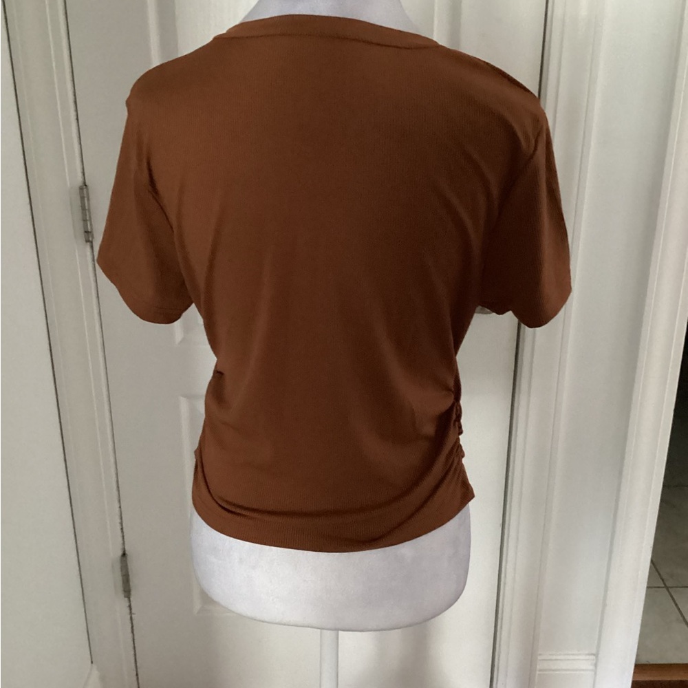 3 - V-Neck Ribbed Ruched Tops ( Color: Multi) - Picture 3 of 3